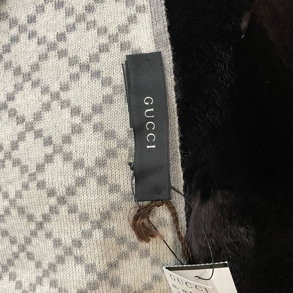 NEW!  Gucci Gray Diamond Script Logo Wool Scarf - Picture 4 of 5